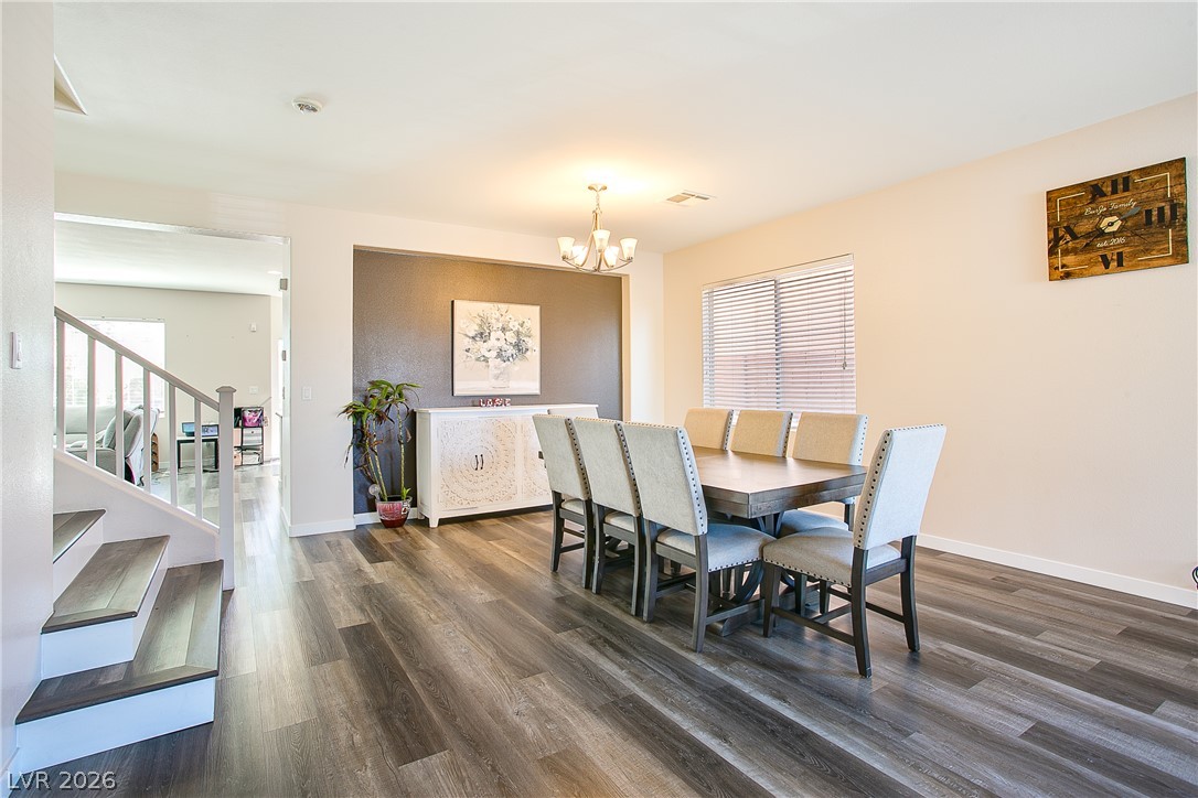 Photo 10 of 39, 5520 Oatfield Street