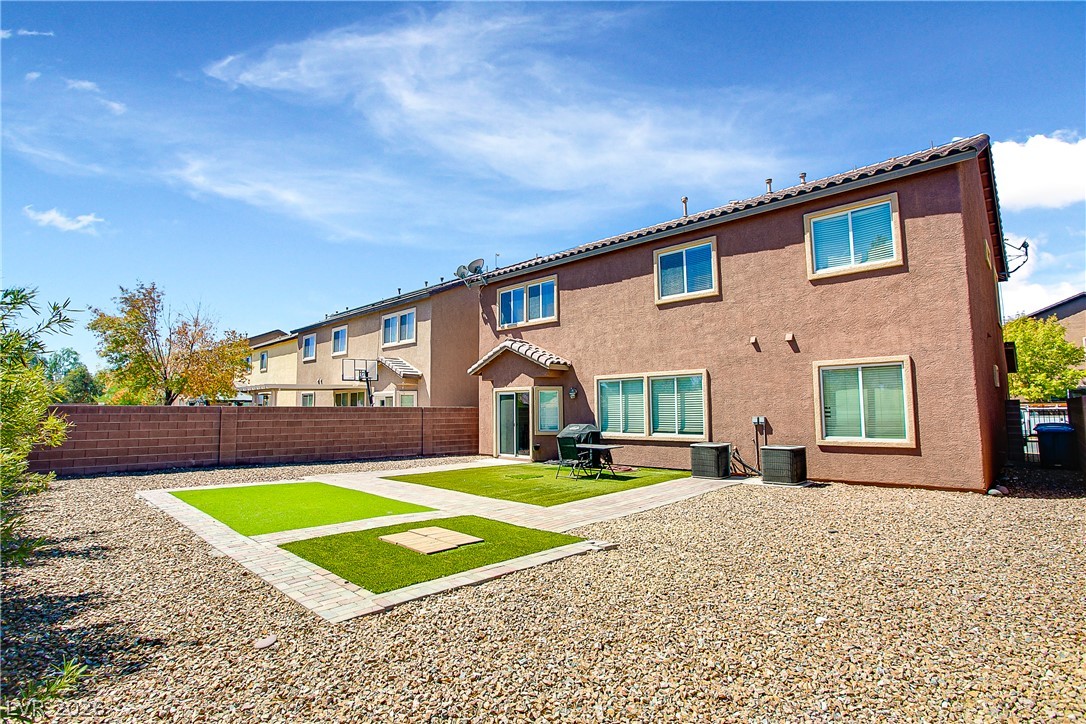Photo 39 of 39, 5520 Oatfield Street