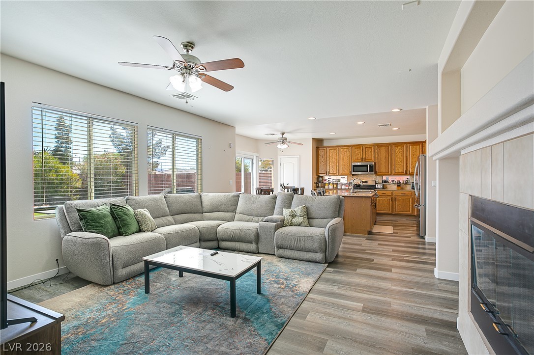 Photo 17 of 39, 5520 Oatfield Street
