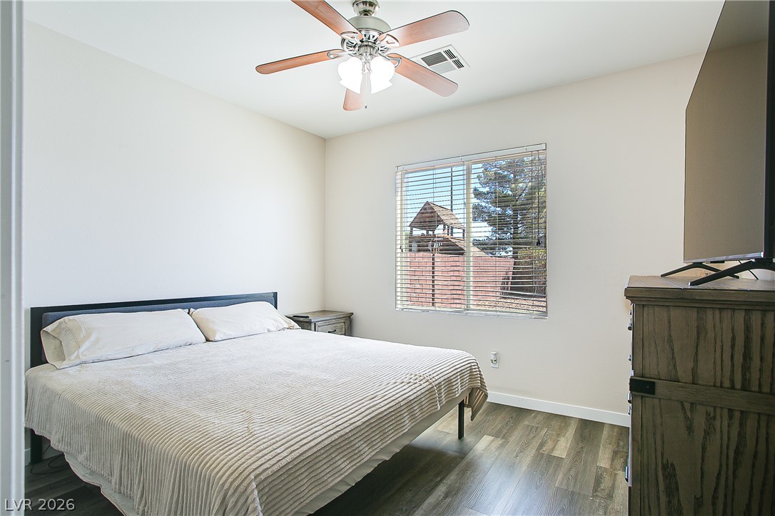 Photo 23 of 39, 5520 Oatfield Street