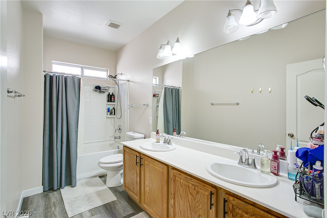 Photo 26 of 39, 5520 Oatfield Street