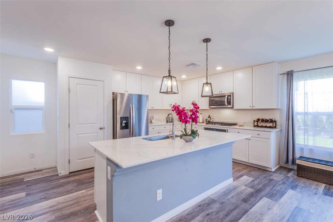 Photo 12 of 34, 7712 Lush Oasis Avenue