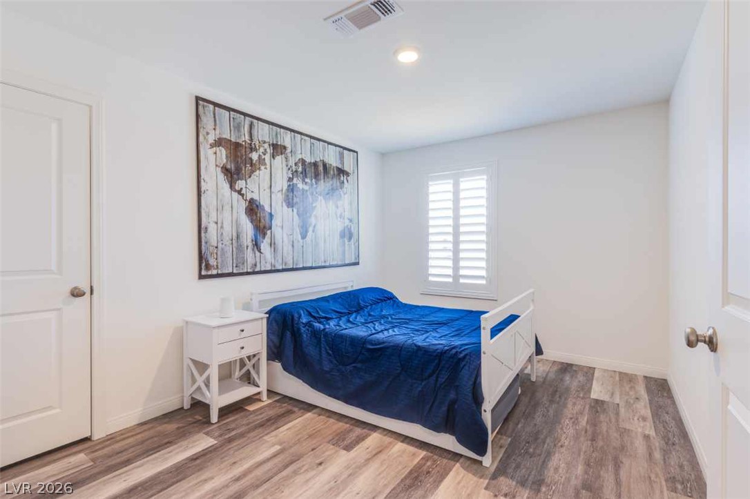 Photo 2 of 7712 Lush Oasis Avenue