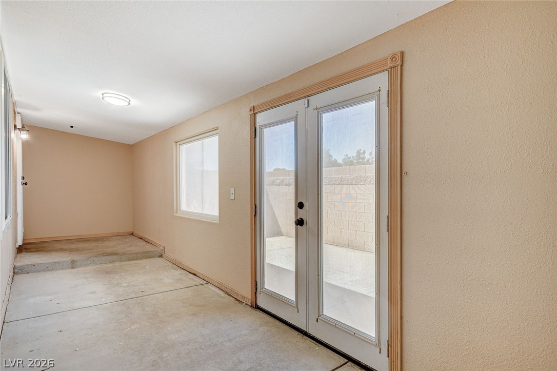 Photo 45 of 60, 3160 S Fallwood Street