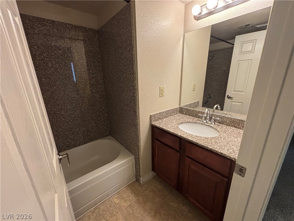 Photo 7 of 23, 5499 Indian River Drive #363