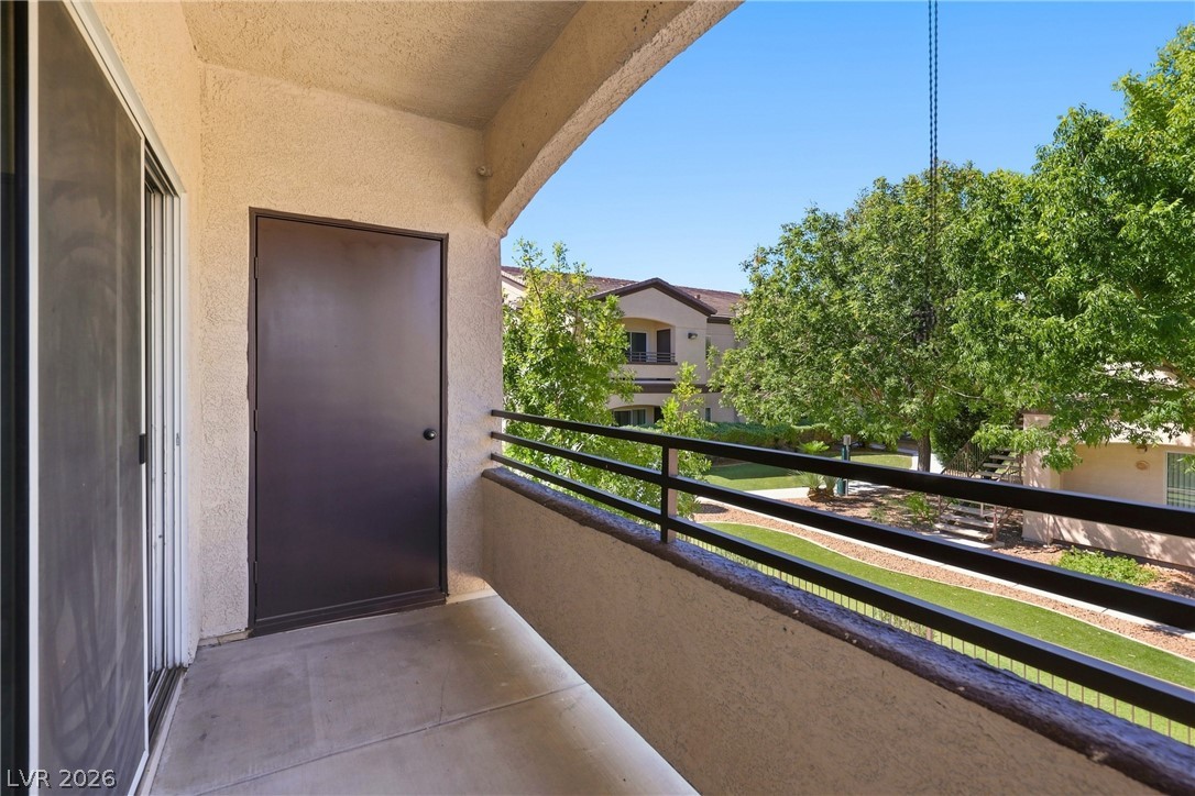 Photo 7 of 22, 2291 W Horizon Ridge Parkway #9249