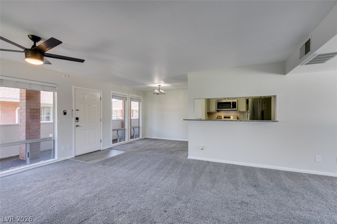 Photo 23 of 41, 714 Oakmont Avenue #1104