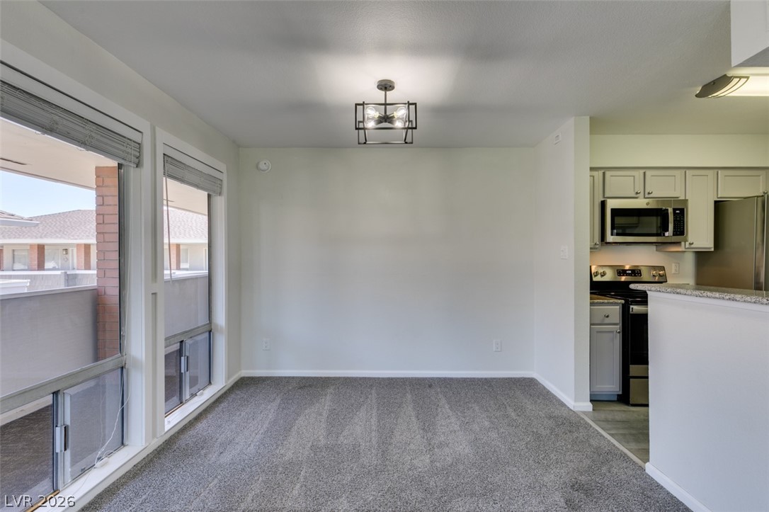 Photo 25 of 41, 714 Oakmont Avenue #1104