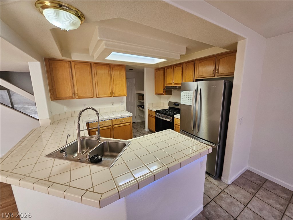 Photo 8 of 27, 9763 Shadymill Ave Avenue