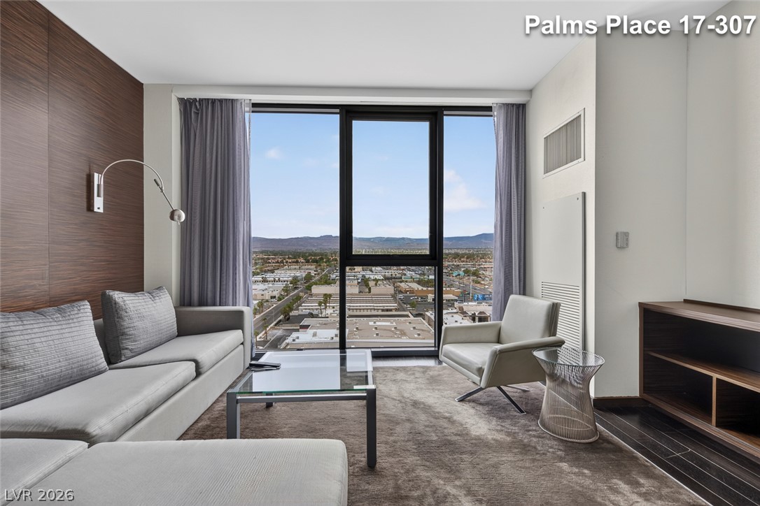 Photo 14 of 47, 4381 W Flamingo Road #1707