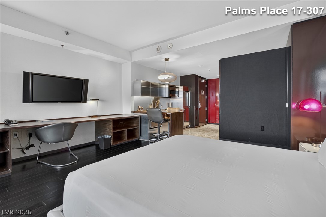 Photo 28 of 47, 4381 W Flamingo Road #1707