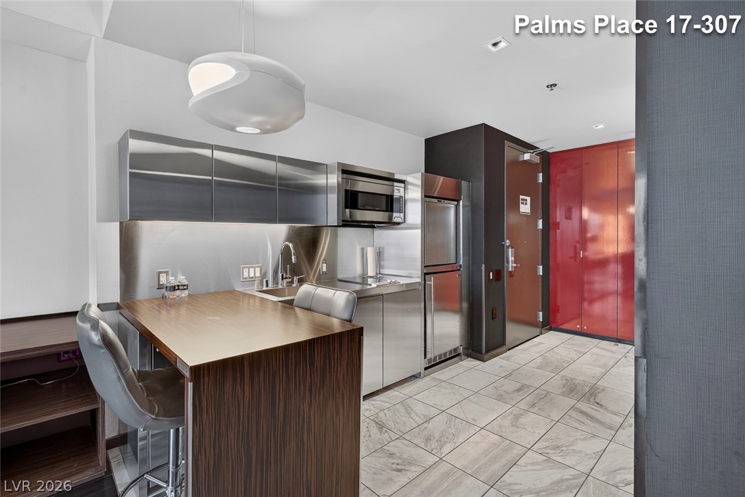 Photo 33 of 47, 4381 W Flamingo Road #1707