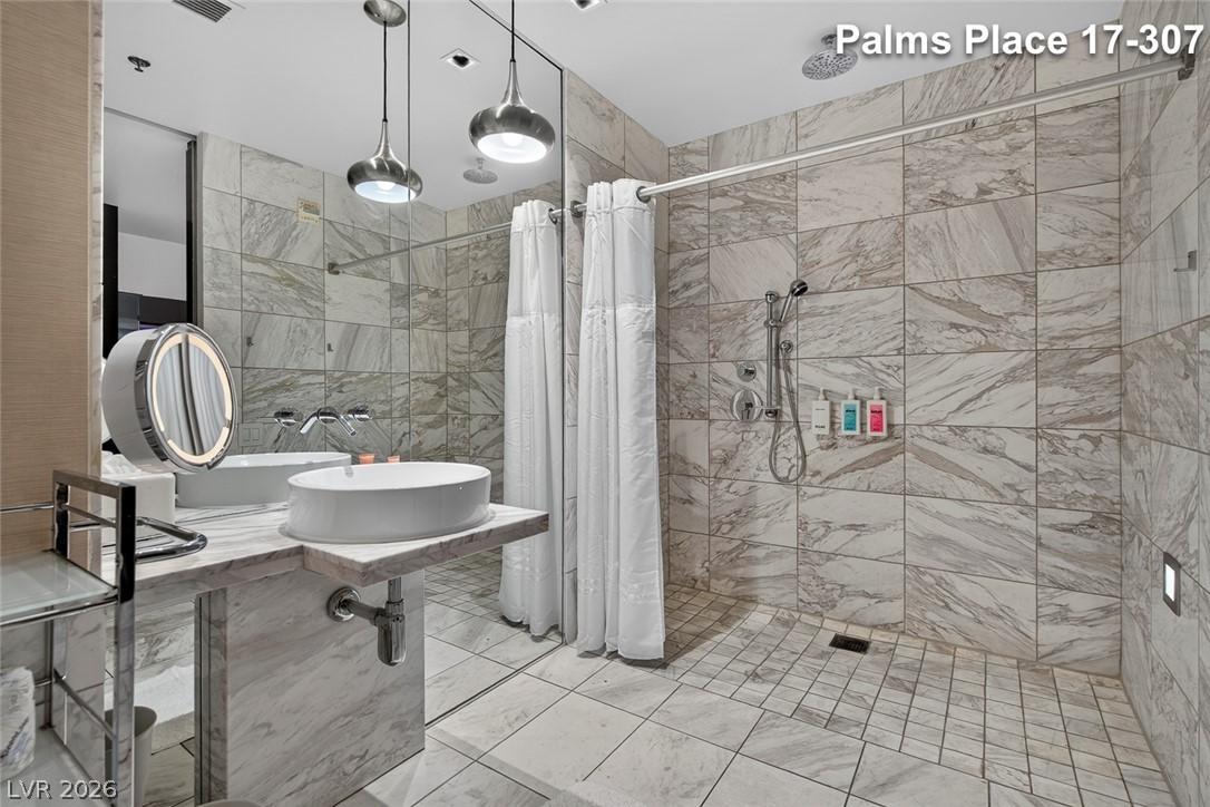 Photo 36 of 47, 4381 W Flamingo Road #1707