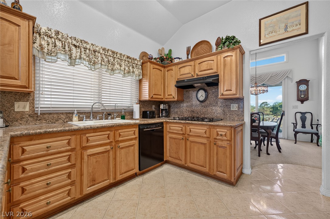 Photo 7 of 21, 8157 Round Hills Circle
