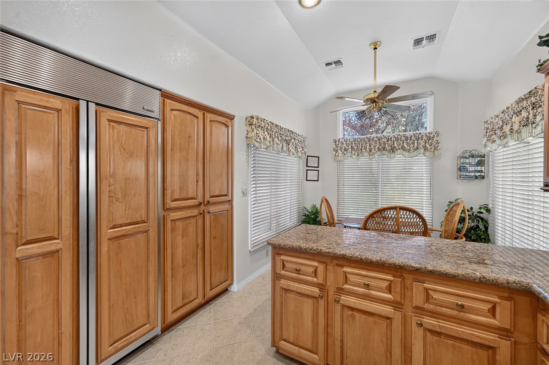 Photo 8 of 21, 8157 Round Hills Circle