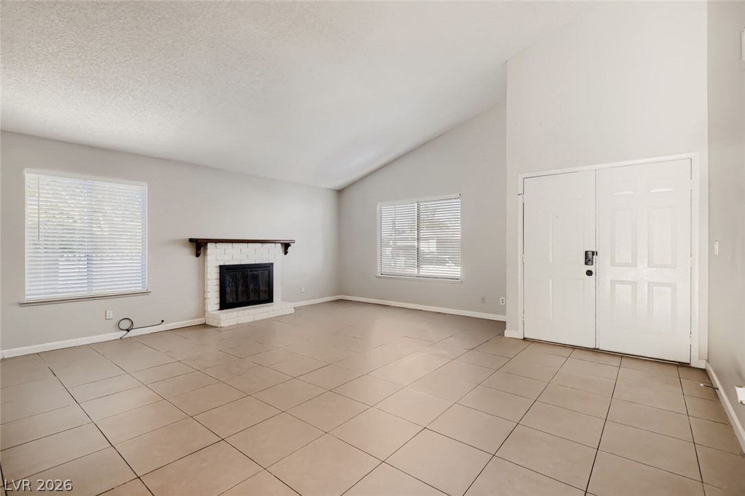 Photo 5 of 1290 Linn Lane