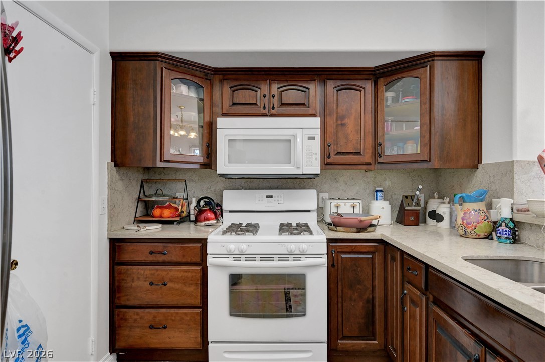 Photo 10 of 32, 6201 E Lake Mead Boulevard #168