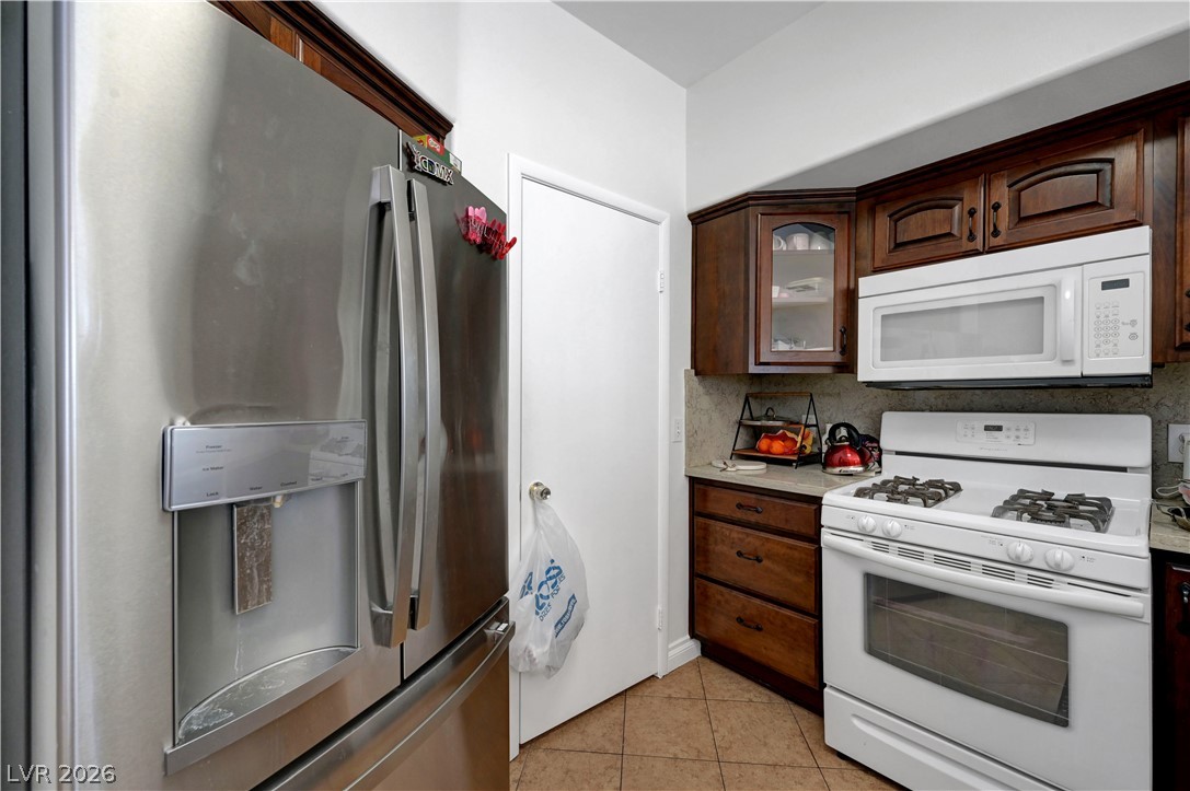 Photo 11 of 32, 6201 E Lake Mead Boulevard #168