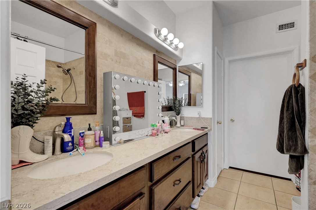Photo 21 of 32, 6201 E Lake Mead Boulevard #168