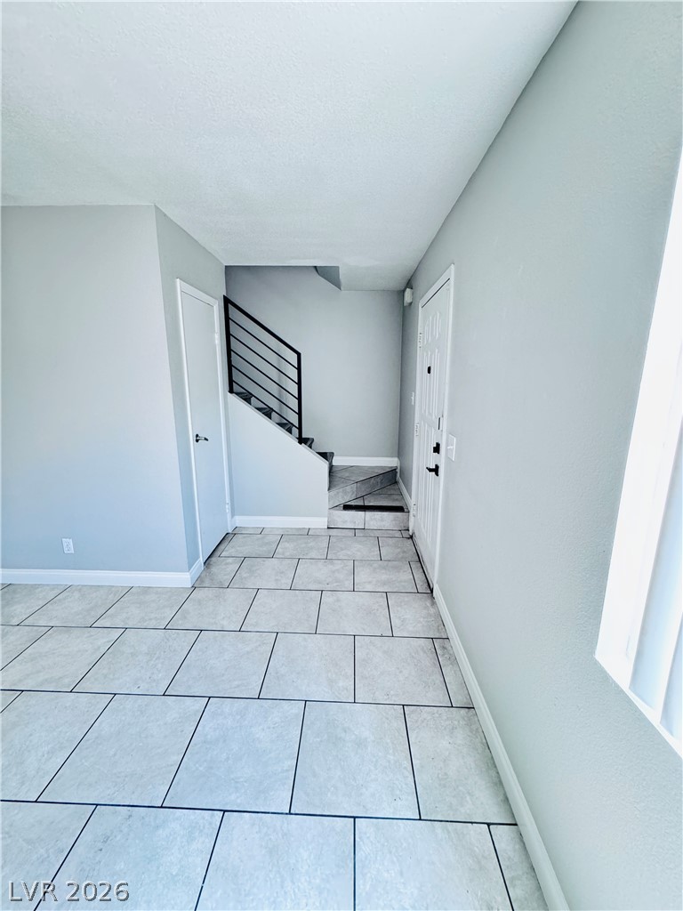 Photo 18 of 42, 3671 Villa Knolls East Drive