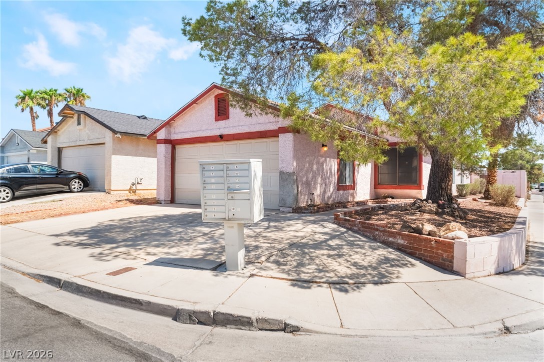 Photo 2 of 1909 Plumas Court