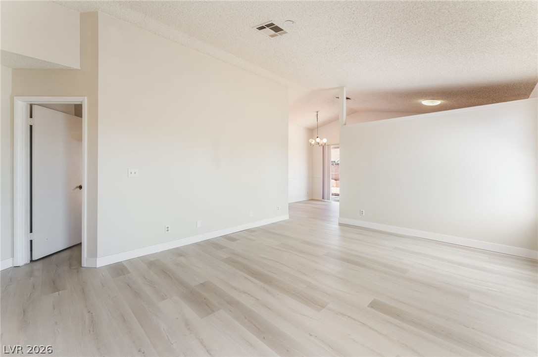 Photo 7 of 28, 1909 Plumas Court