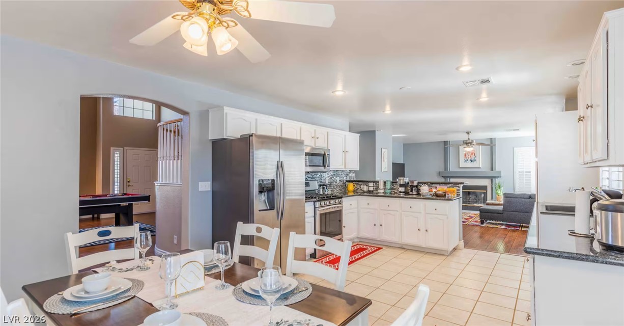 Photo 6 of 32, 9021 Debonair Court