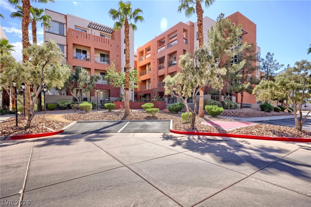 39 E Agate Avenue #304, Las Vegas 89123