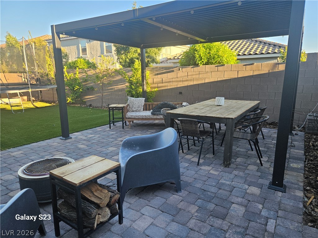 Photo 2 of 7573 Lush Oasis Avenue