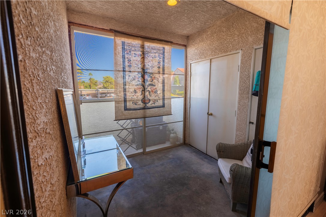 Photo 11 of 30, 4847 S Torrey Pines Drive #102