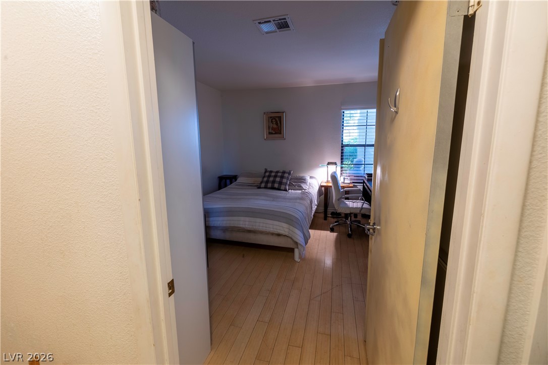 Photo 17 of 30, 4847 S Torrey Pines Drive #102