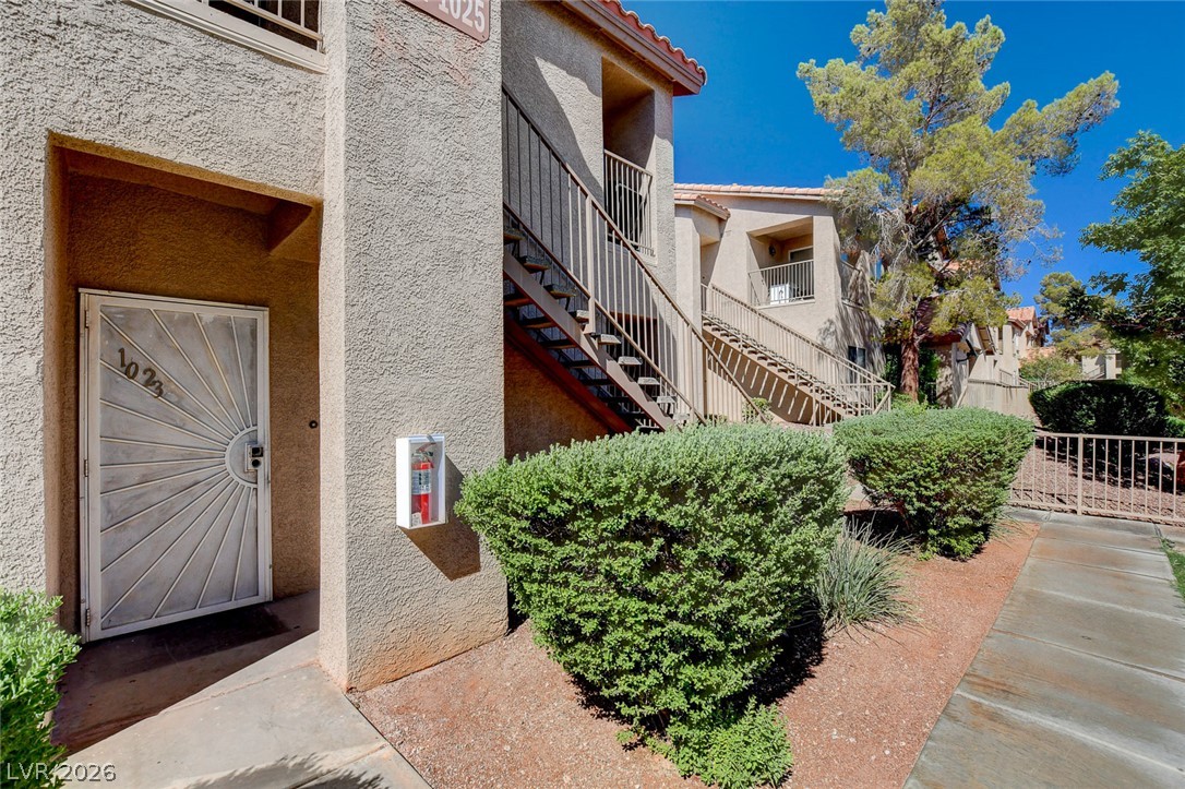 Photo 3 of 2110 Los Feliz Street #1023