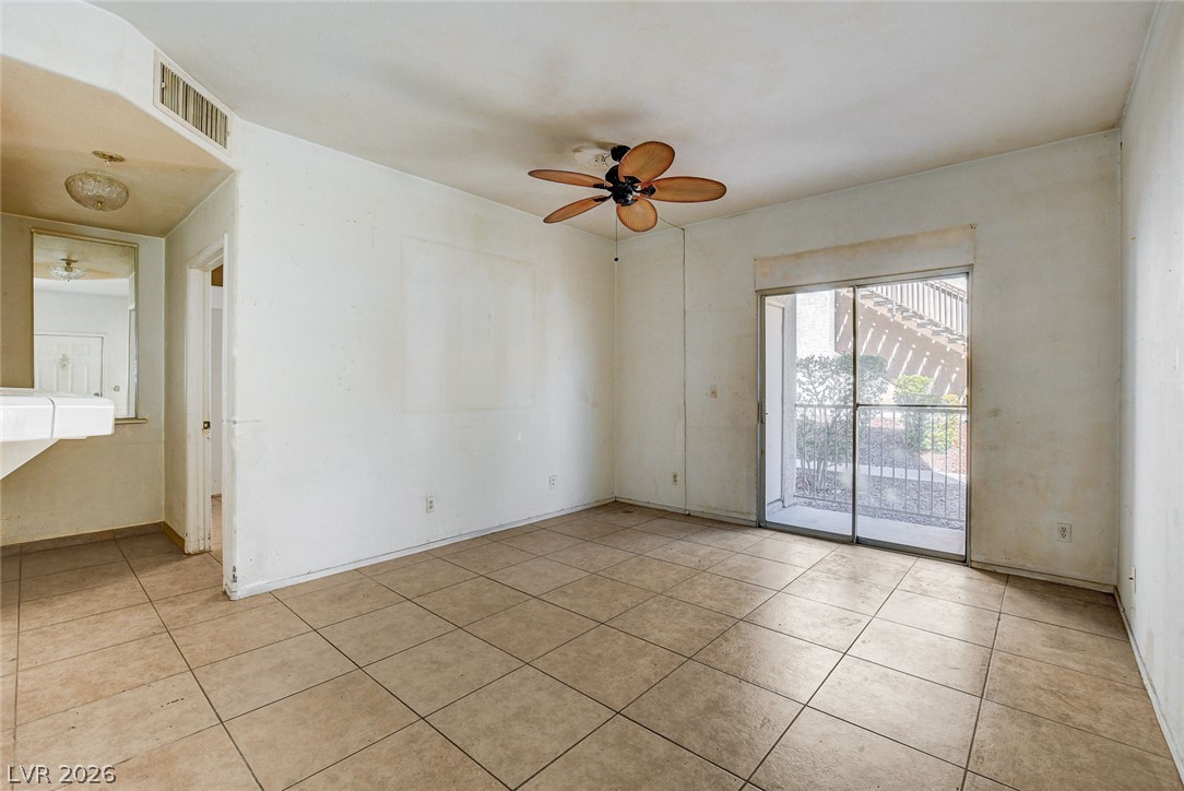 Photo 4 of 2110 Los Feliz Street #1023