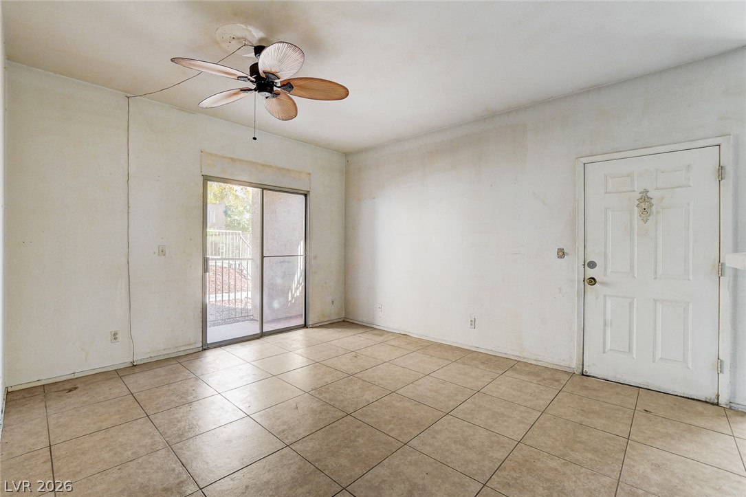Photo 5 of 2110 Los Feliz Street #1023