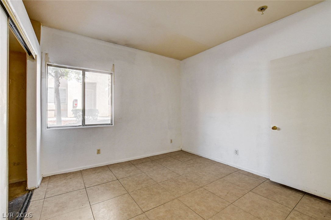 Photo 19 of 32, 2110 Los Feliz Street #1023