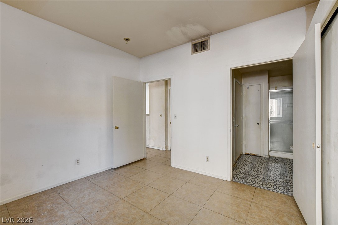 Photo 20 of 32, 2110 Los Feliz Street #1023