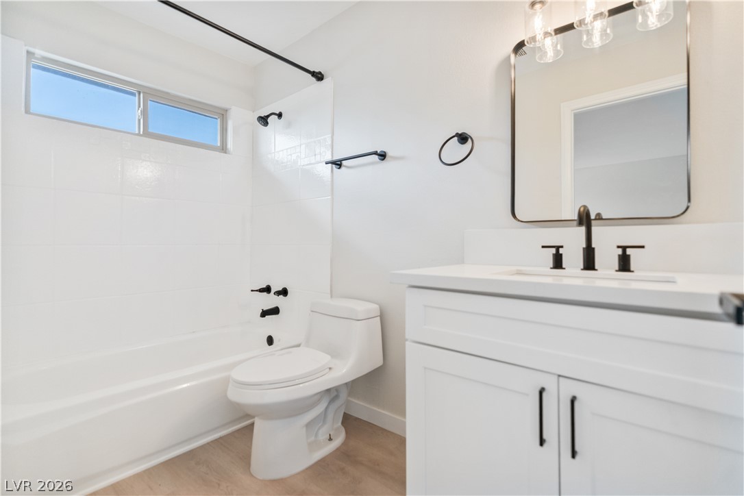 Photo 13 of 26, 3357 Narod Street