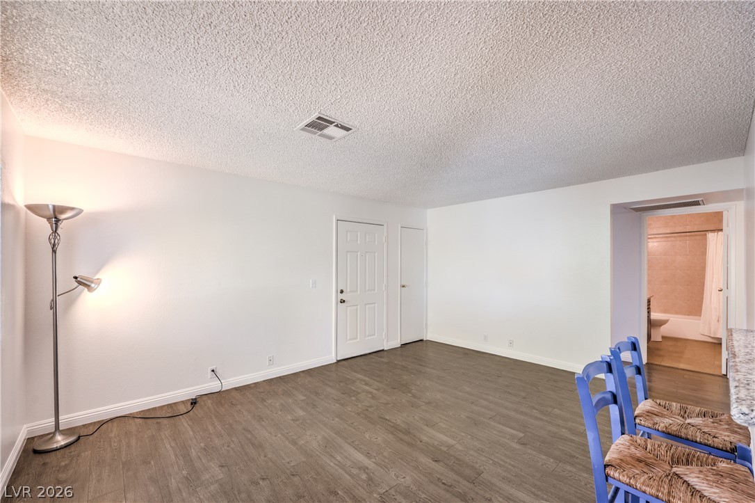 Photo 6 of 29, 5181 Pioneer Avenue #202