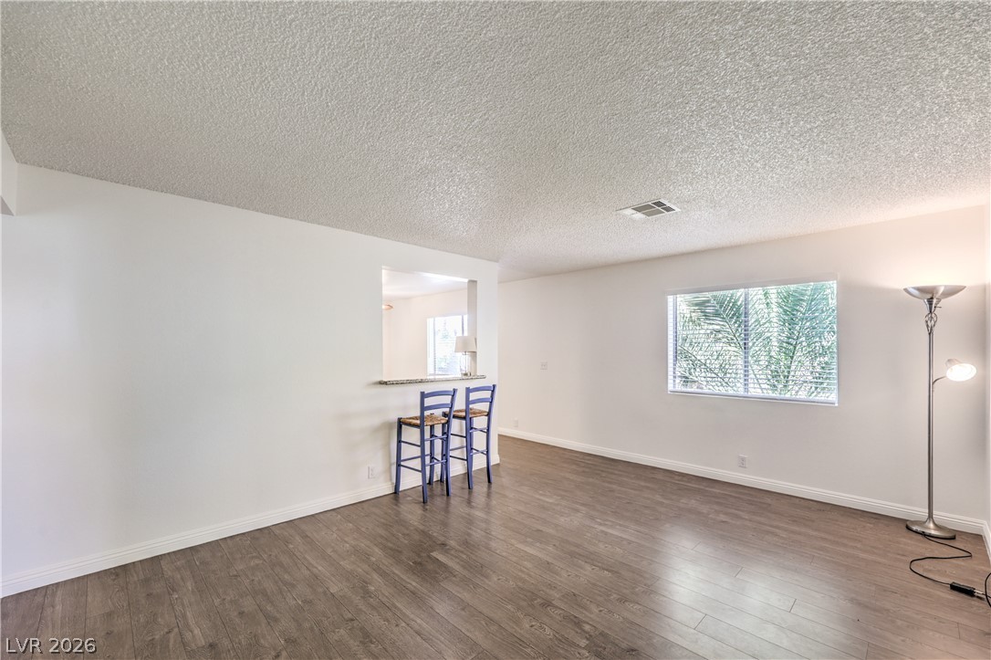 Photo 8 of 29, 5181 Pioneer Avenue #202