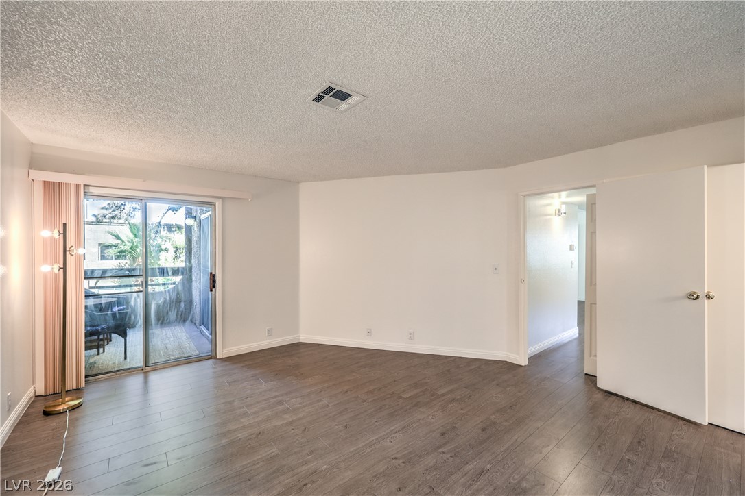 Photo 17 of 29, 5181 Pioneer Avenue #202