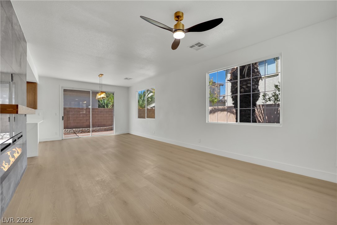 Photo 5 of 1240 Las Brisas Court