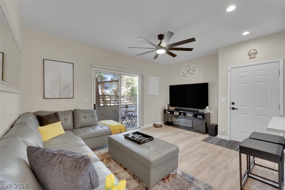 Photo 6 of 21, 5650 E Sahara Avenue #2017