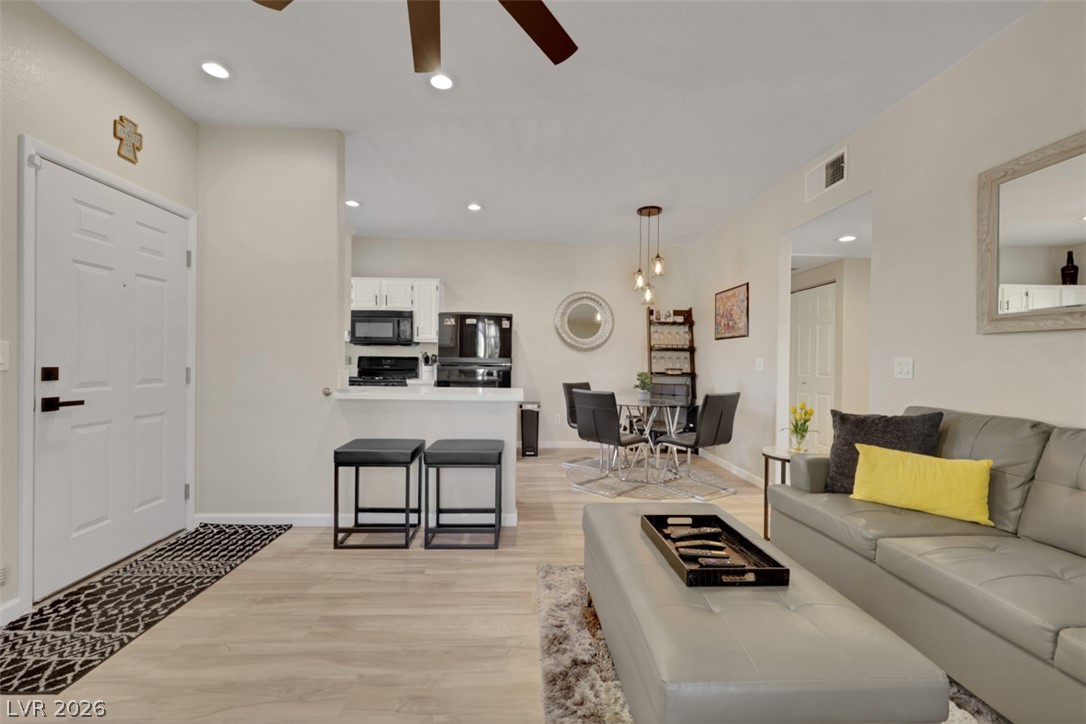 Photo 2 of 5650 E Sahara Avenue #2017