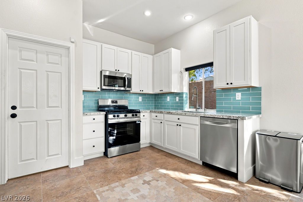 Photo 5 of 2257 Black Pine Drive