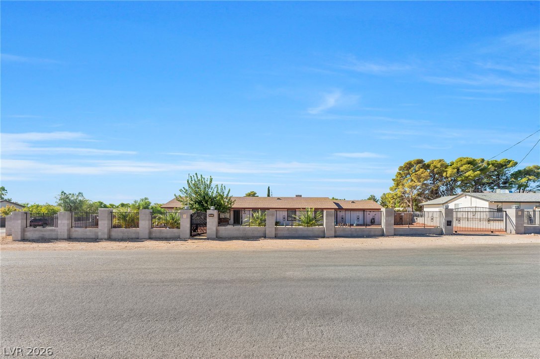 9015 W Hammer Lane, Las Vegas 89149