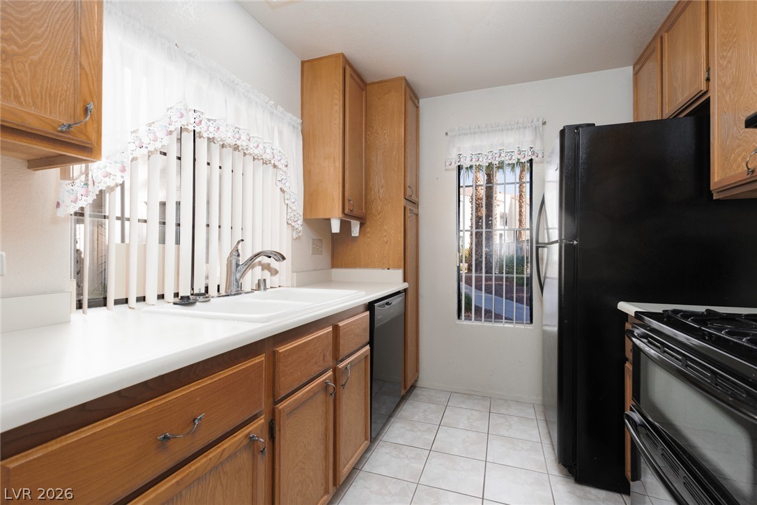 Photo 7 of 21, 4819 Nara Vista Way #101