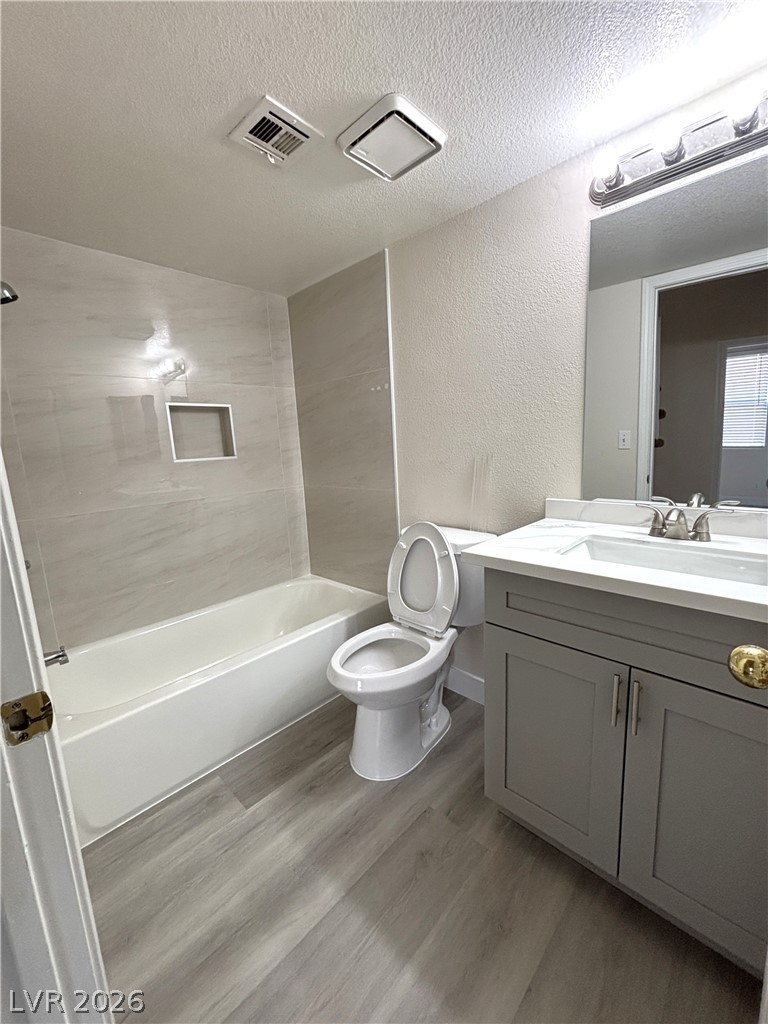 Photo 31 of 48, 5125 W Reno Avenue #2107