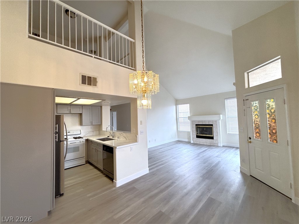 Photo 19 of 48, 5125 W Reno Avenue #2107