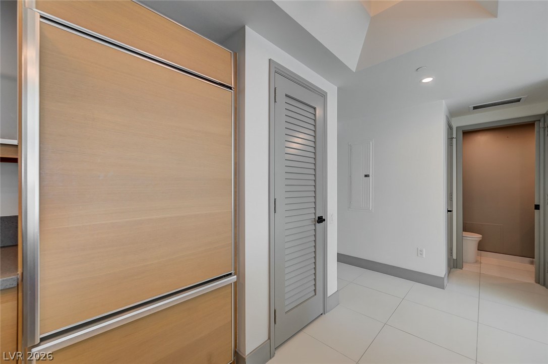 Photo 2 of 222 Karen Avenue #2204