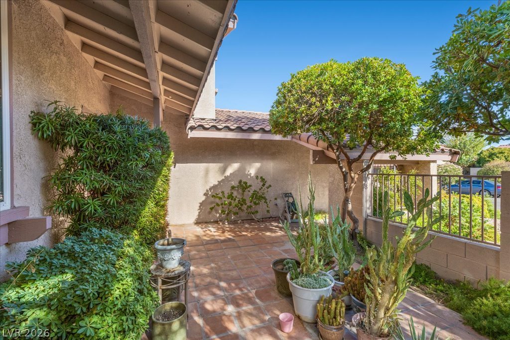 Photo 5 of 5254 Hibbetts Drive